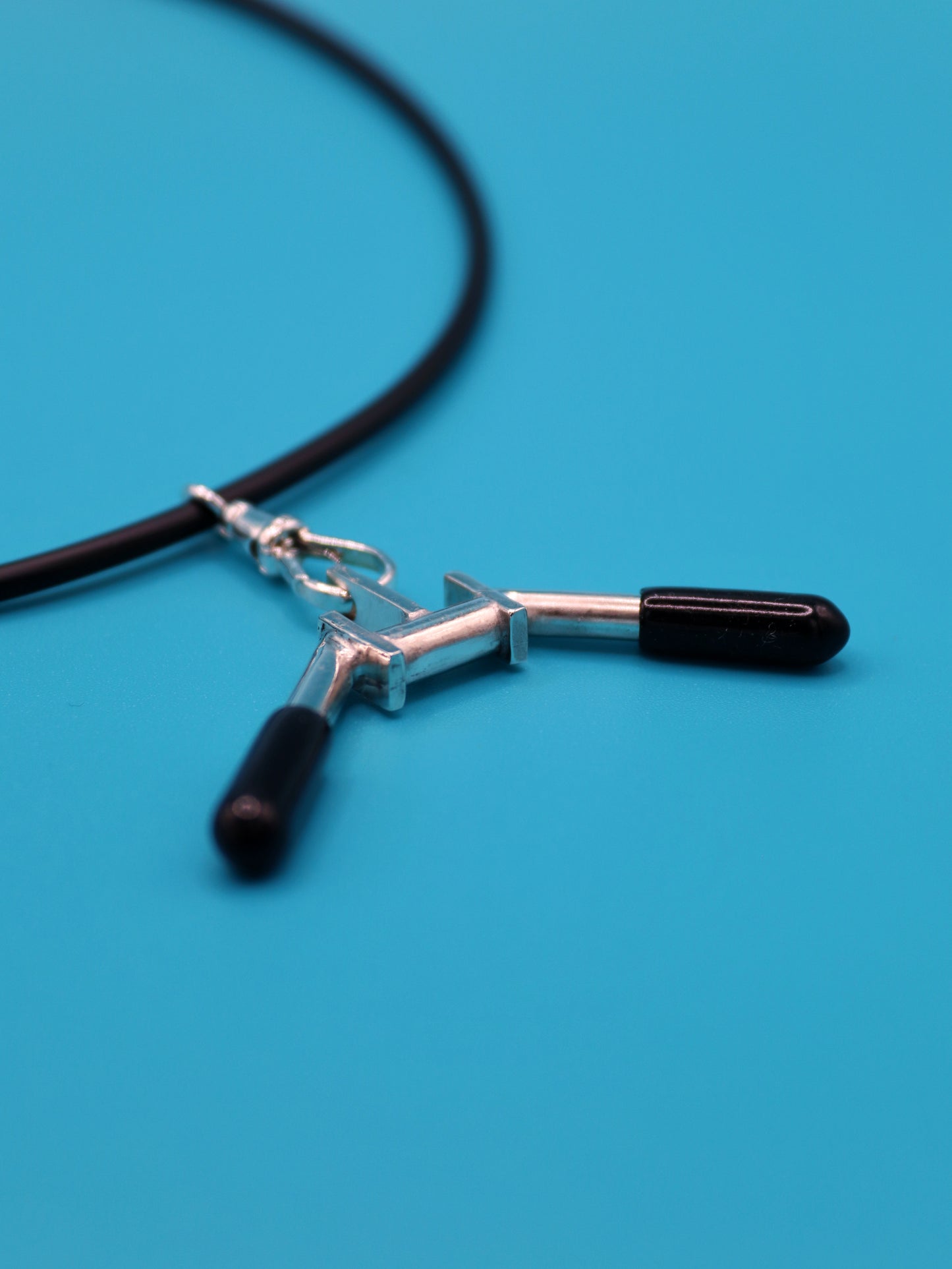 V-Handle Necklet